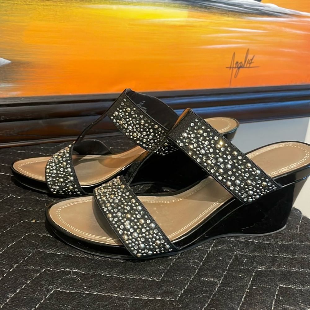 3” Black Crystal Wedges